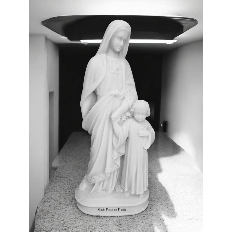 Escultura Maria Passa Frente 30cm Mármore Premium C/ Auréloa Branco