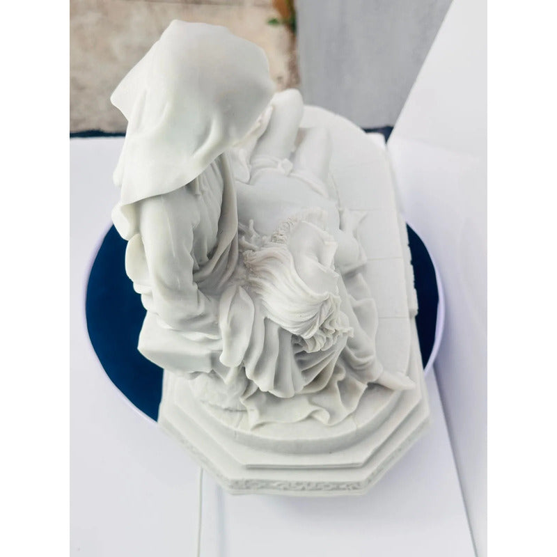 Escultura Nossa Senhora Pietá 30x30 Cm Mármore Premium Luxo Branco